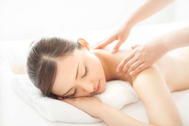 極上アロマトリートメント 60分+足裏リフレクソロジー 40分